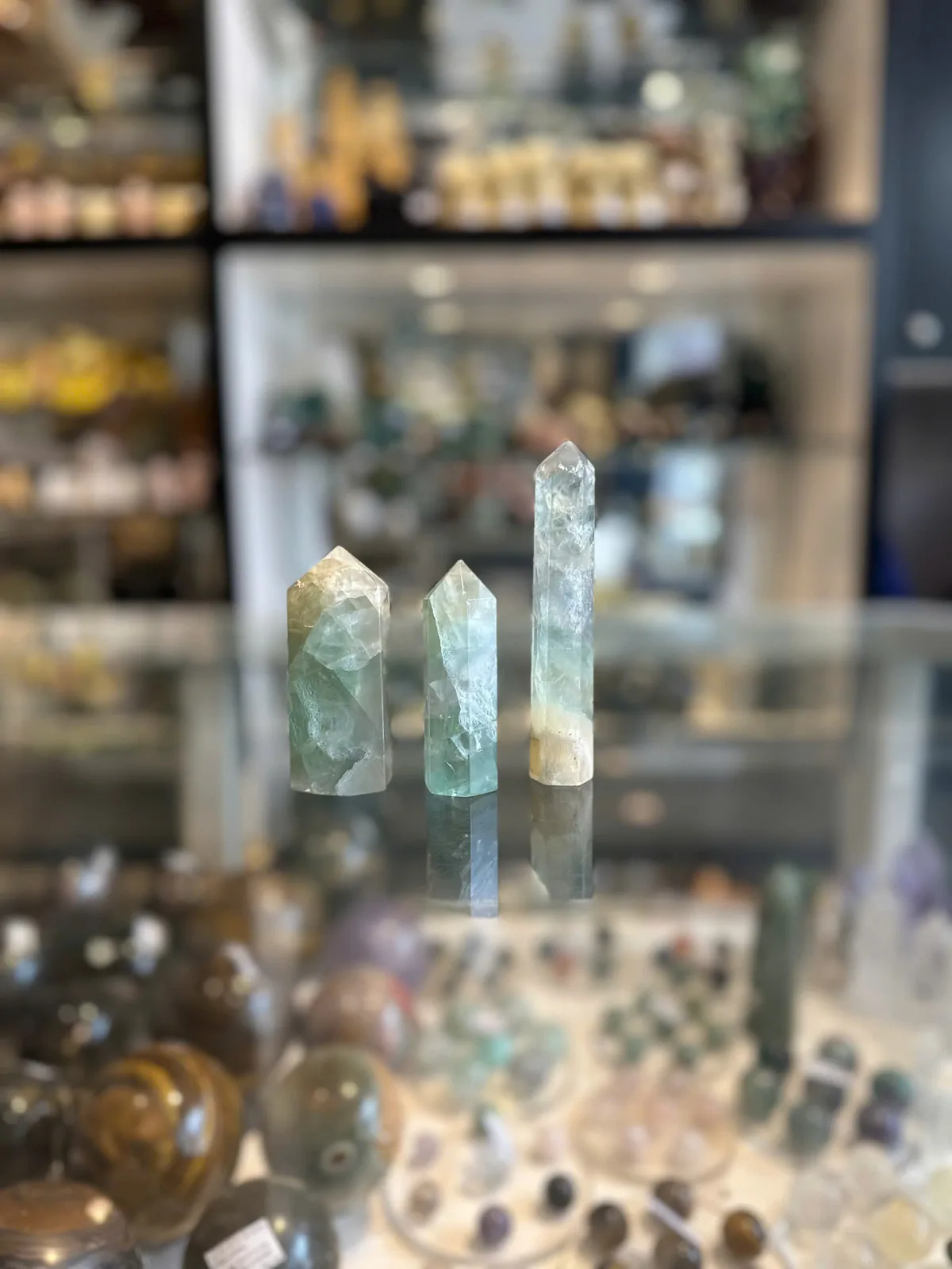 Trụ đá dạ quang xanh HM056-4-397